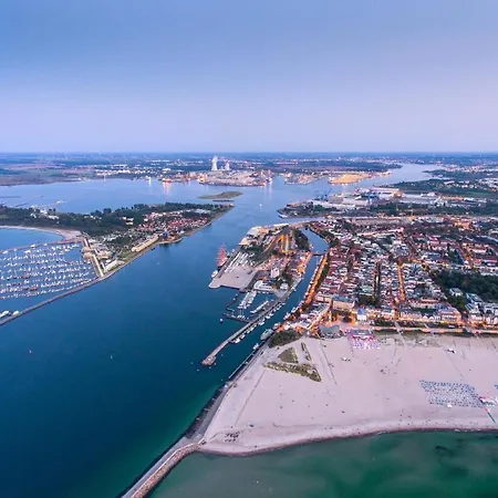 Chrischanshof, Ostseeinsel *